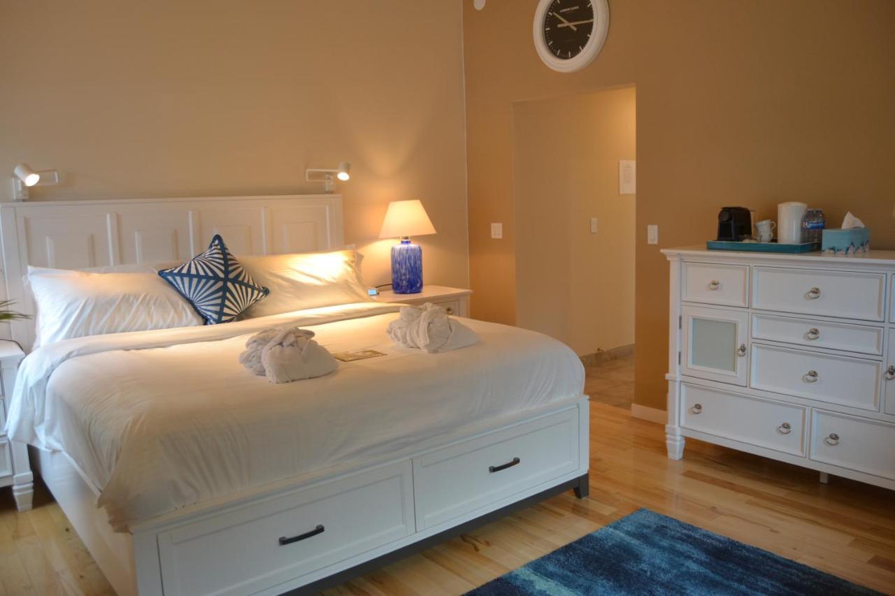 Salish B&B And Spa Вест-Келоуна Экстерьер фото