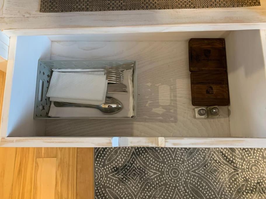 Salish B&B And Spa Вест-Келоуна Экстерьер фото